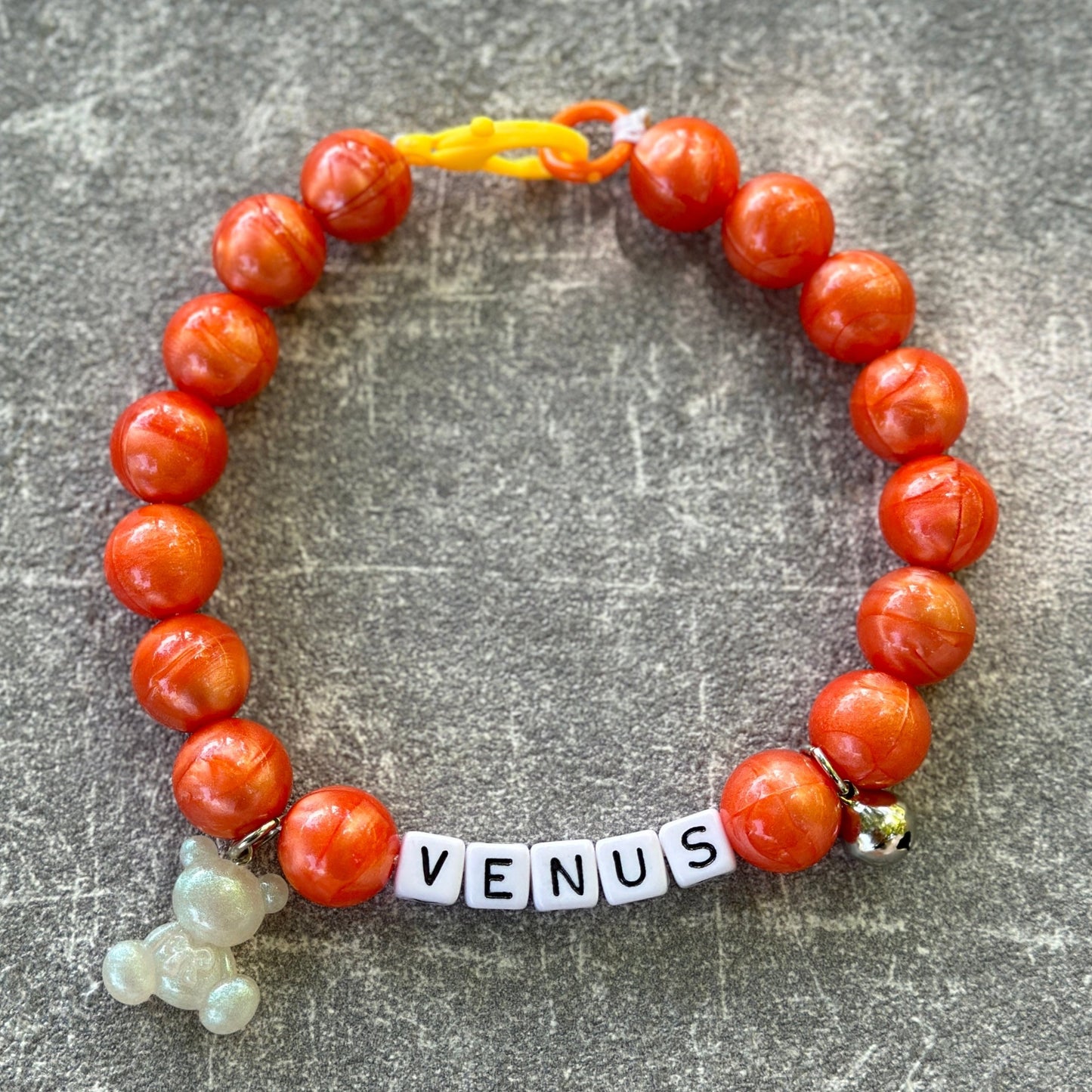 Sedefli Turuncu Köpek Kolyesi