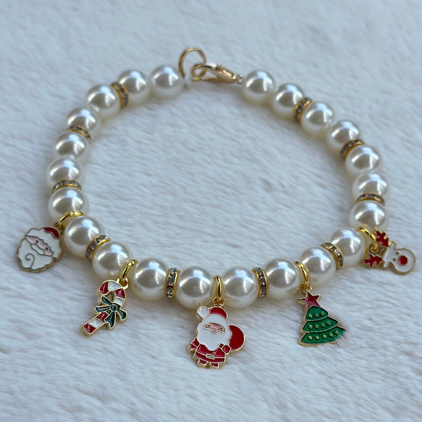 Beş Charmlı Büyük İncili Kolye 3