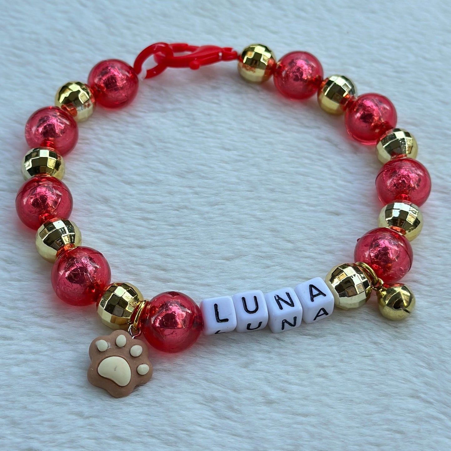 Şeffaf Kırmızı Köpek Kolyesi