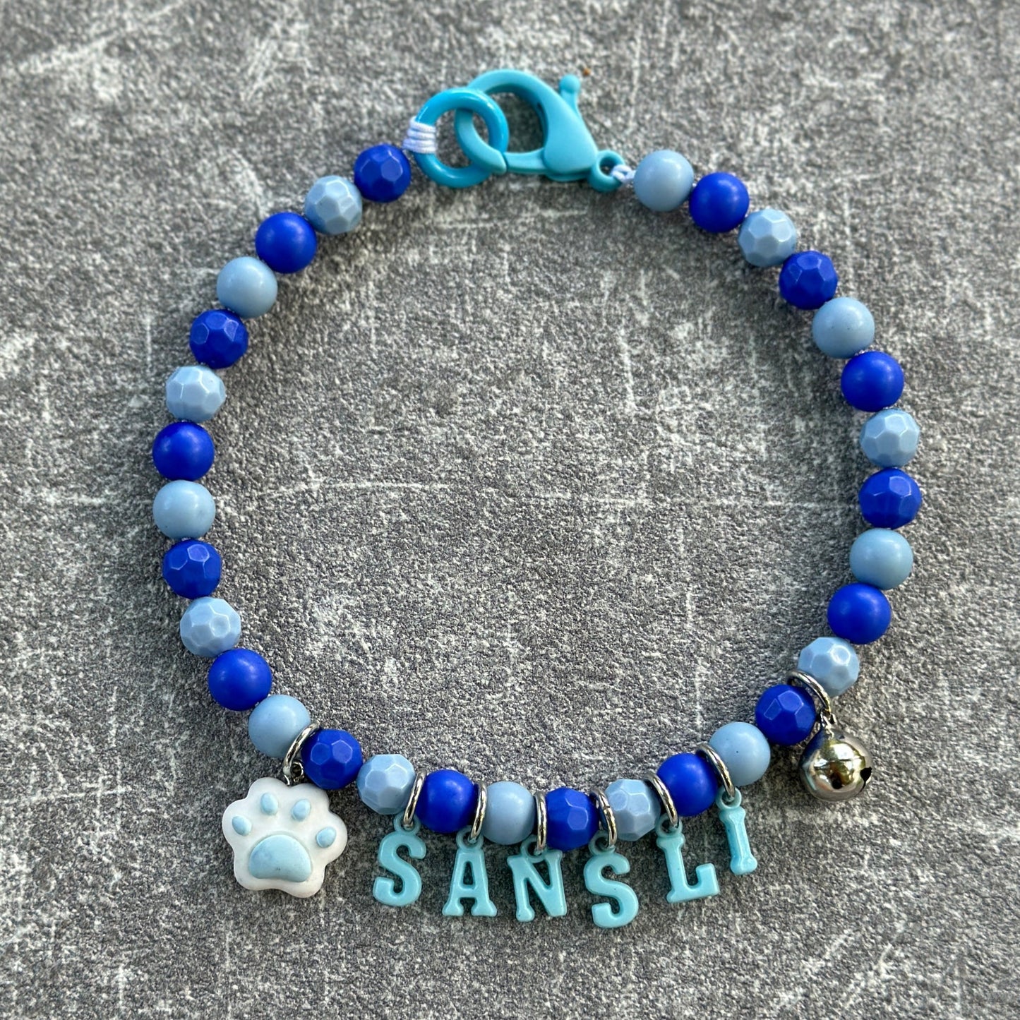 Mavi Köpek Kolyesi 2