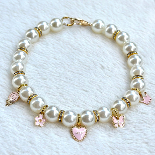 Beş Charmlı Büyük İncili Kolye