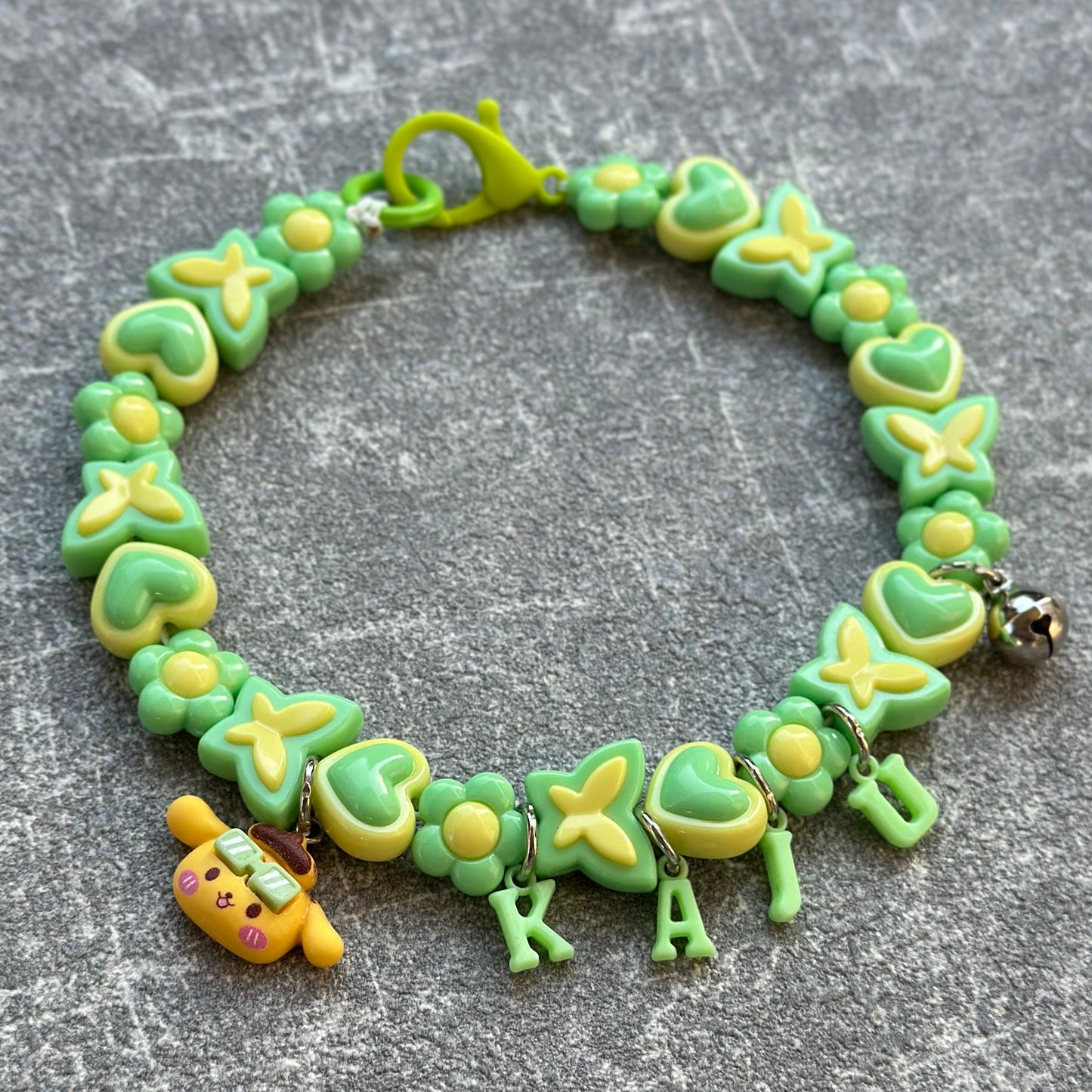 Yeşil Sarı Köpek Kolyesi 2