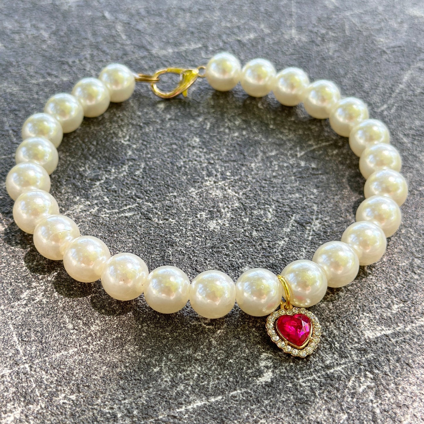 Pembe Kalpli İnci Köpek Kolyesi