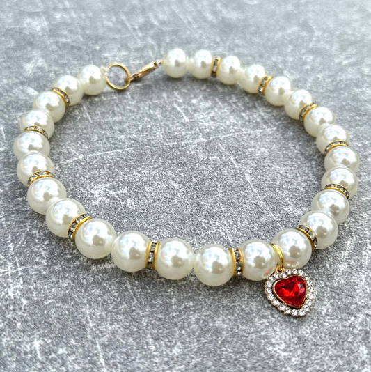 Kırmızı Kalpli İnci Köpek Kolyesi