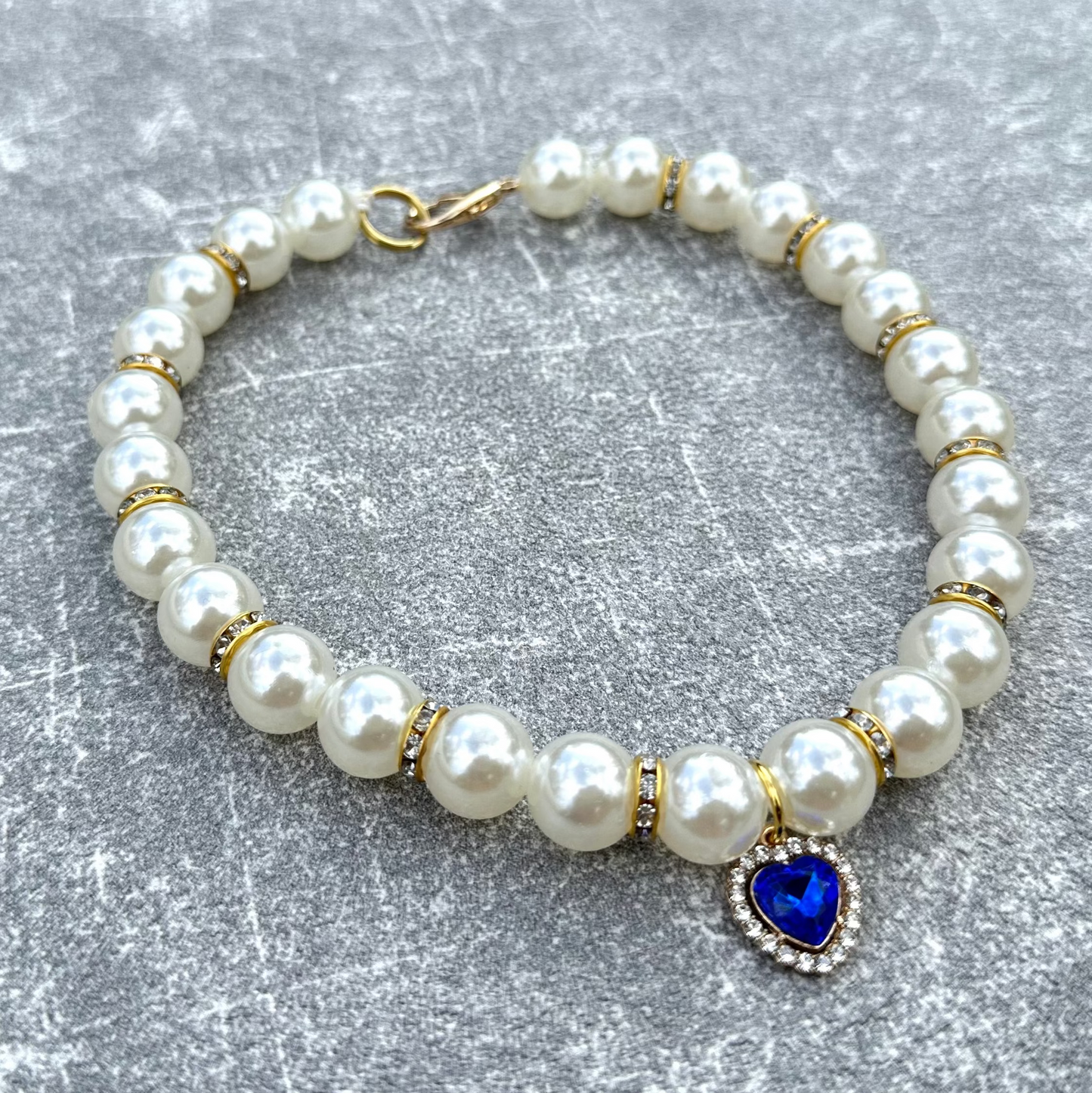 Mavi Kalpli İnci Köpek Kolyesi